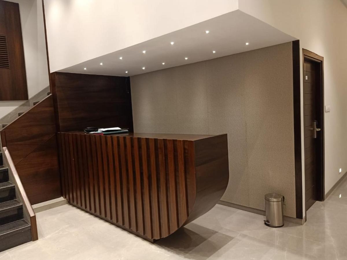 Hotel Flora Suites - Fort Mumbai Exteriör bild