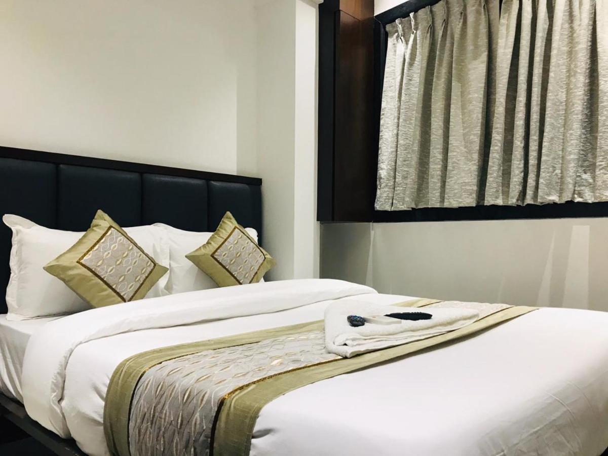 Hotel Flora Suites - Fort Mumbai Exteriör bild