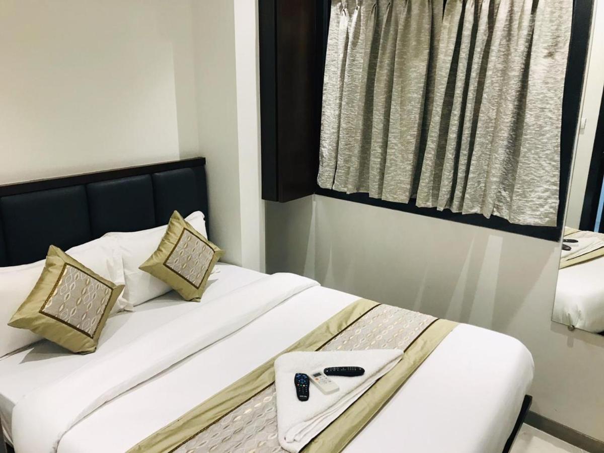 Hotel Flora Suites - Fort Mumbai Exteriör bild